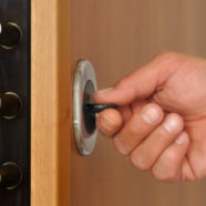 Ouverture de porte fermée à clés sur porte blindée en semaine
